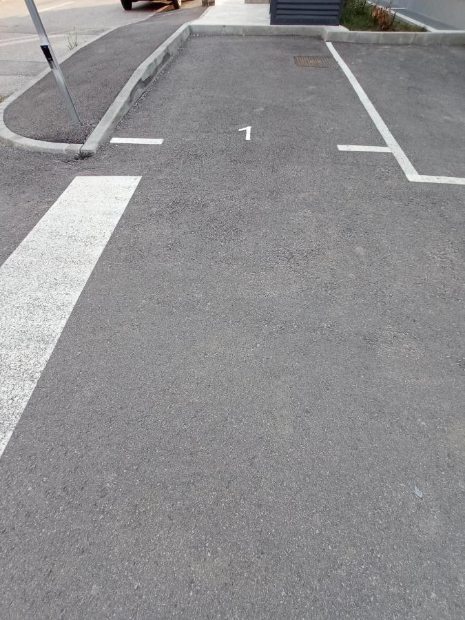 Fiolica Lägenhet Zaprešić Exteriör bild