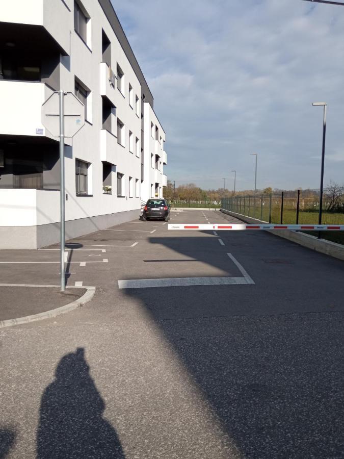 Fiolica Lägenhet Zaprešić Exteriör bild